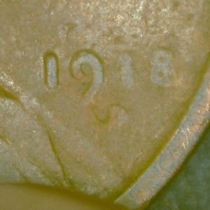 1918-D-Lincoln-Small-Cent,-Odd-Feature-Below-Date